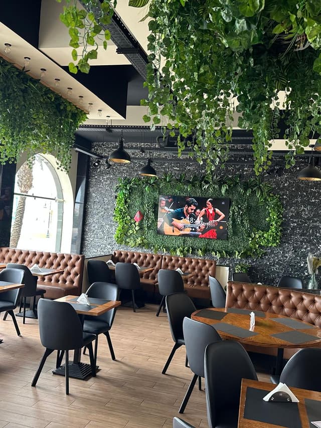 restaurant miramar thumbnail